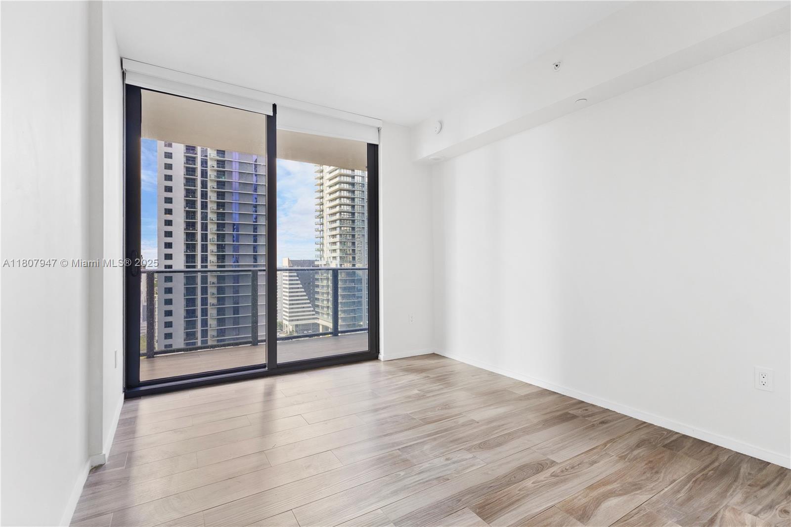 801 SMA RESIDENCES CONDO - Residential