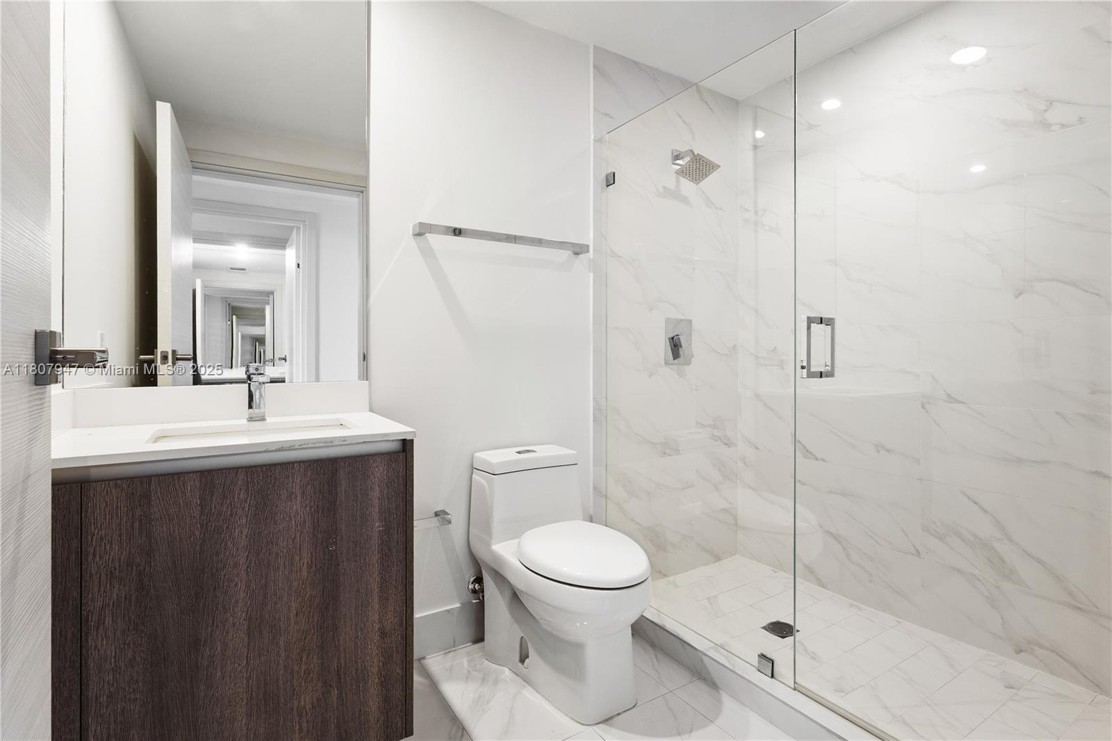 801 SMA RESIDENCES CONDO - Residential