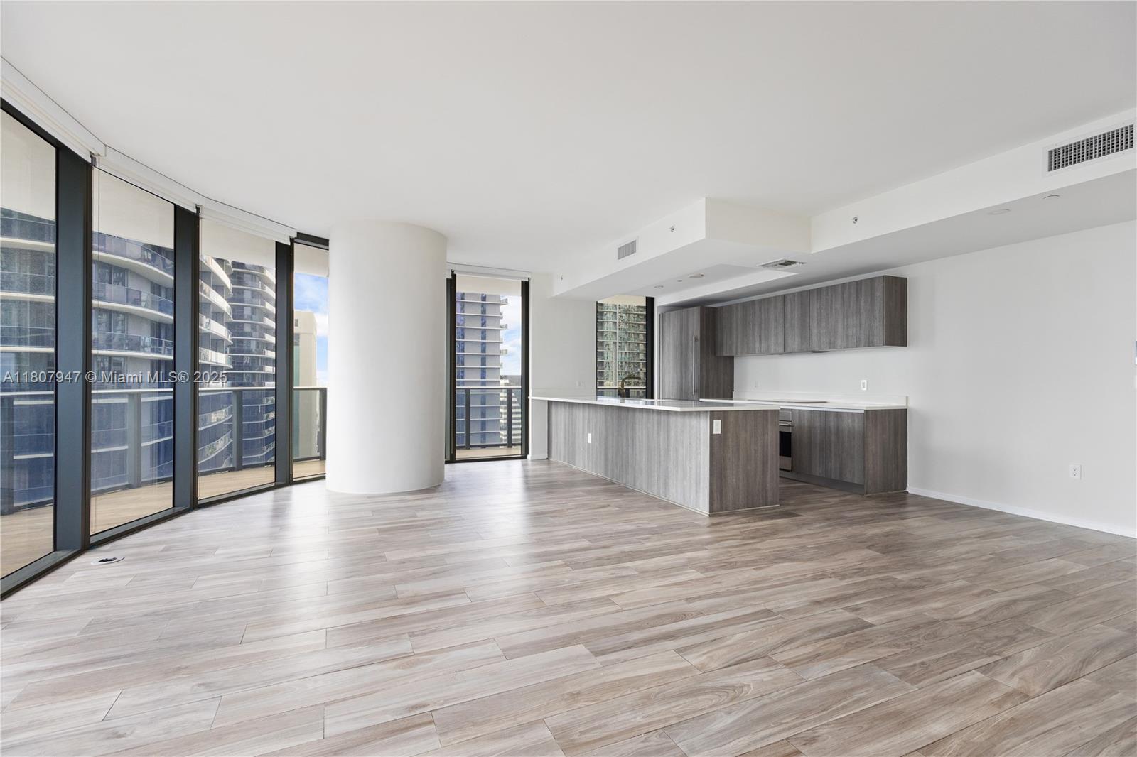 801 SMA RESIDENCES CONDO - Residential