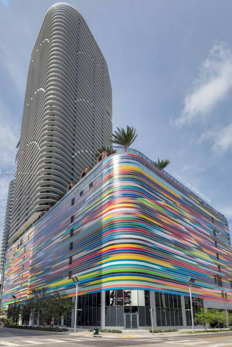 801 SMA RESIDENCES CONDO - Residential