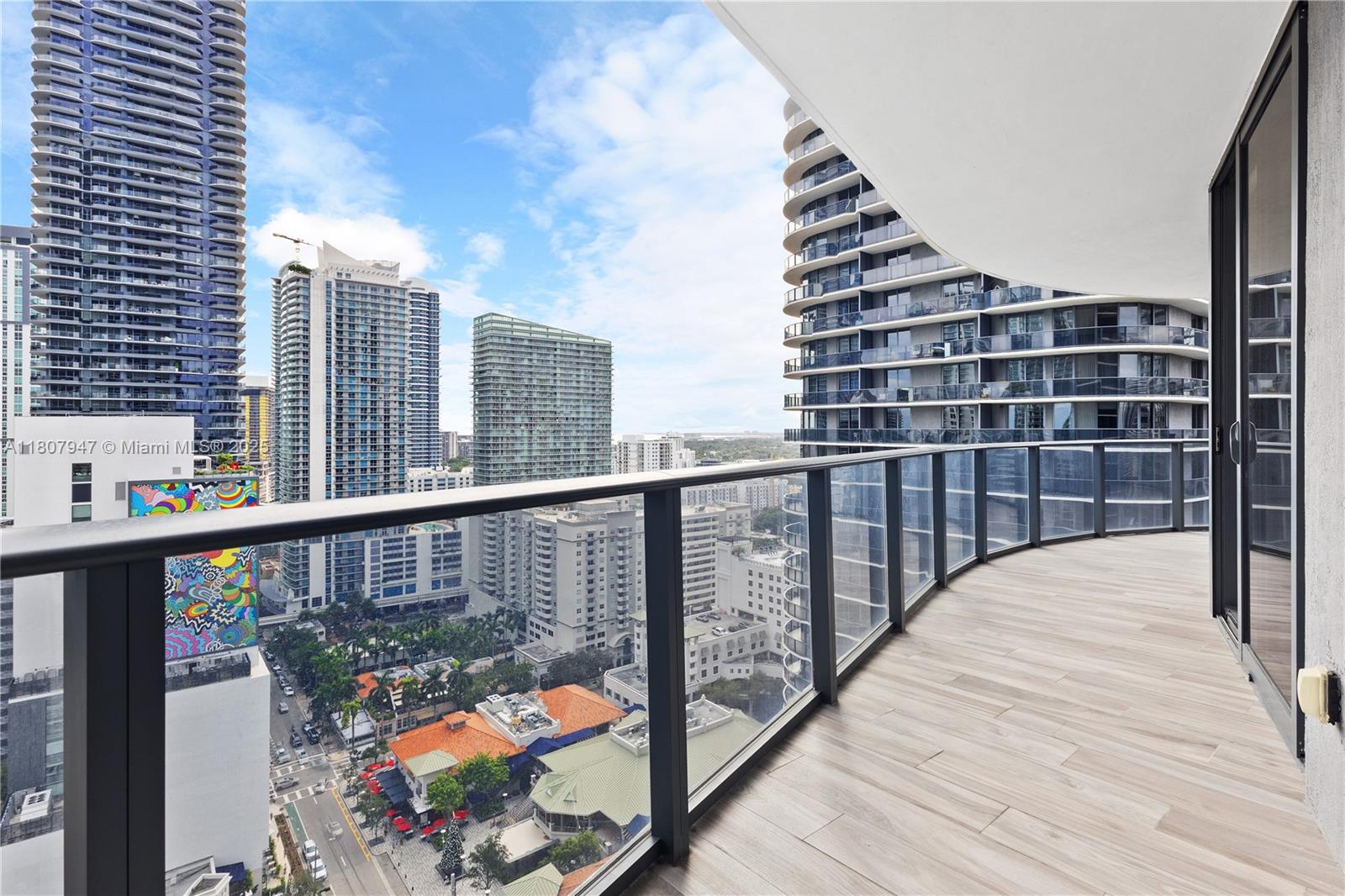 801 SMA RESIDENCES CONDO - Residential