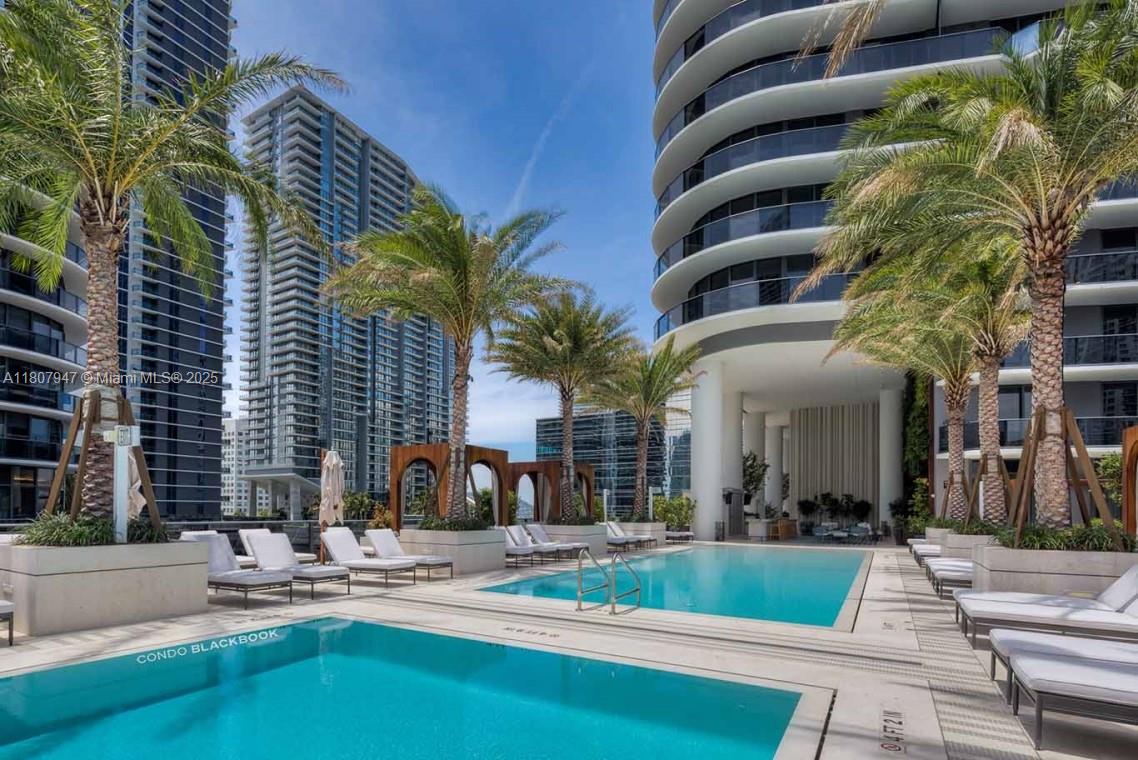 801 SMA RESIDENCES CONDO - Residential