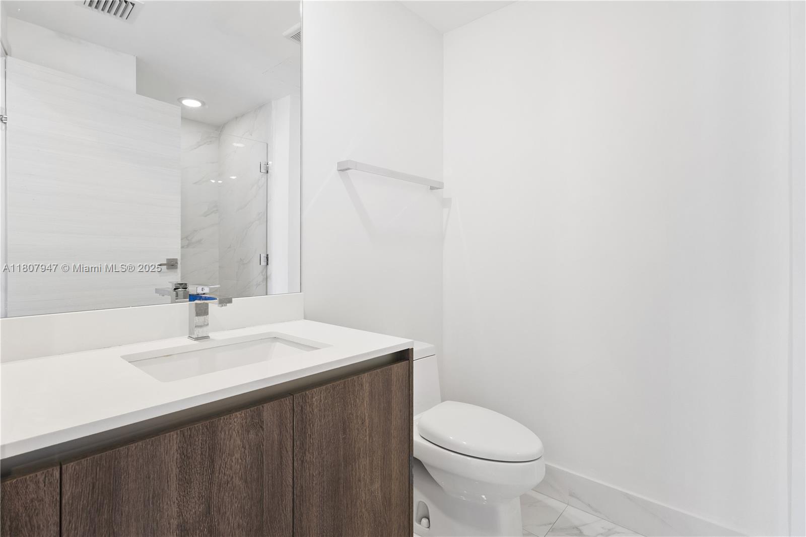 801 SMA RESIDENCES CONDO - Residential