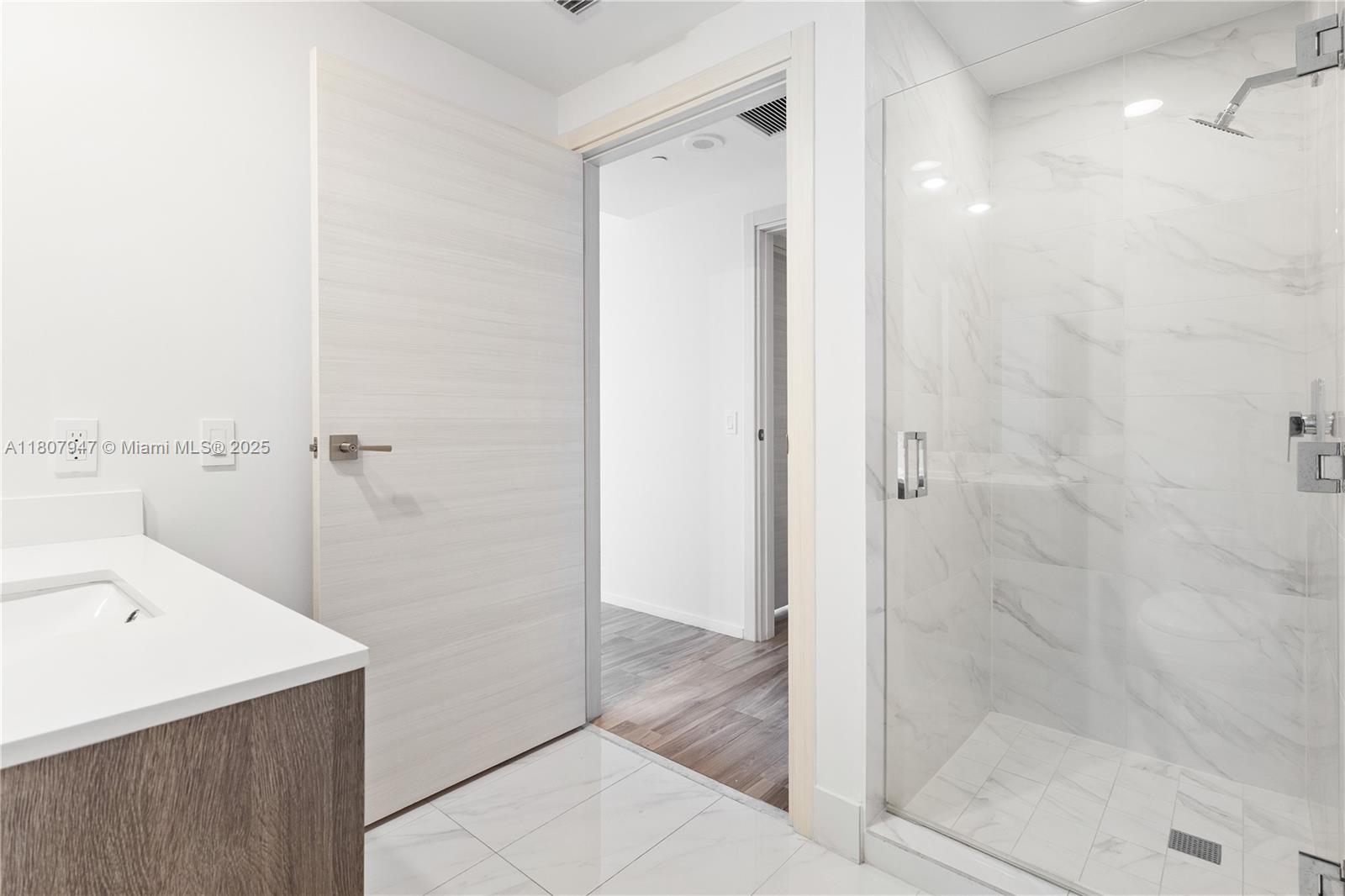 801 SMA RESIDENCES CONDO - Residential