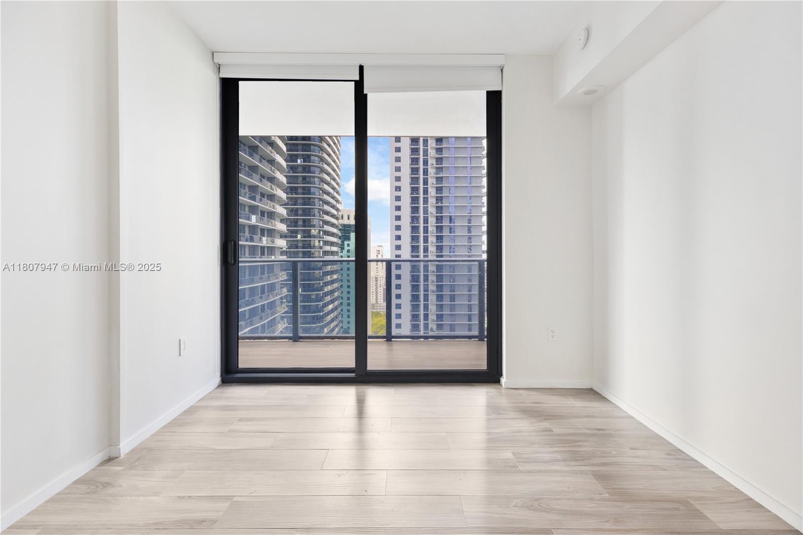 801 SMA RESIDENCES CONDO - Residential