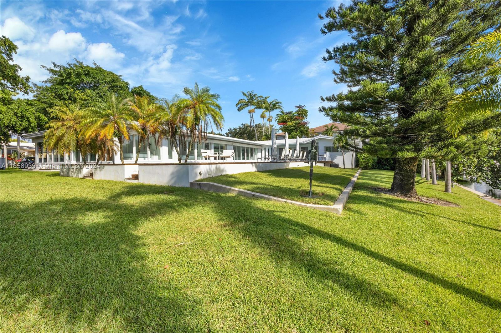 CORAL GABLES RIVIERA SEC - Residential