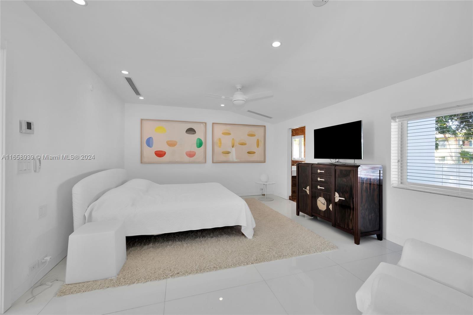 CORAL GABLES RIVIERA SEC - Residential