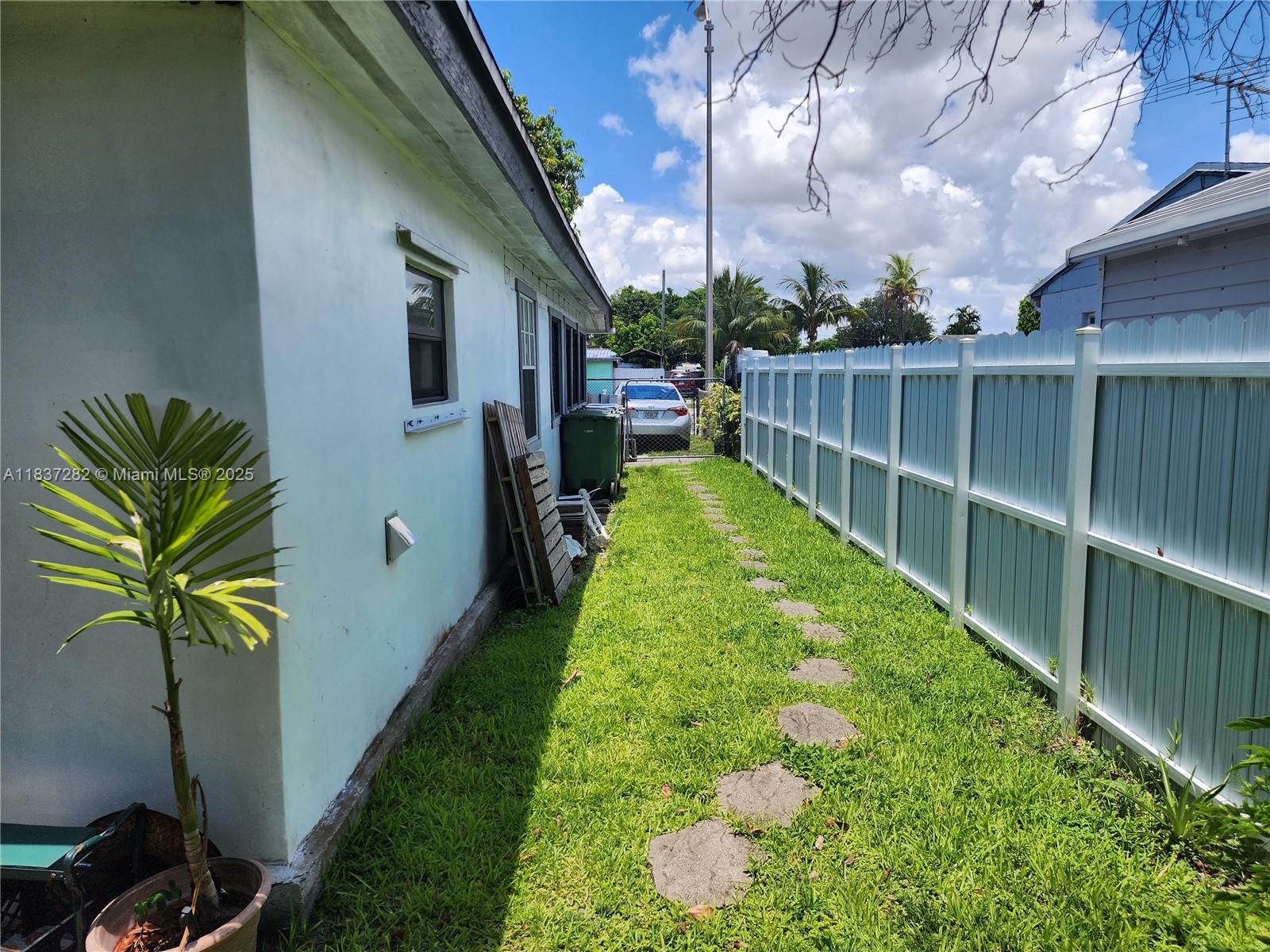 LINDEN GARDENS - Residential