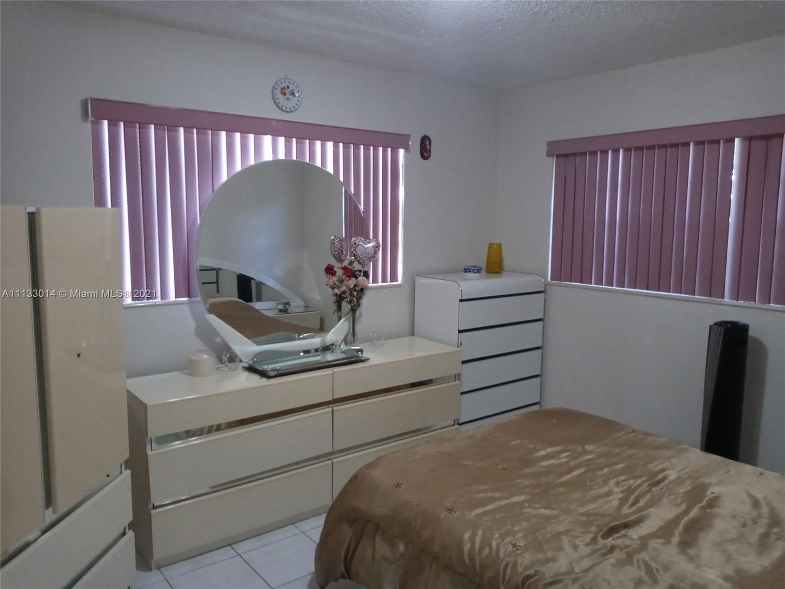 PALM SPRINGS ESTATES SEC - Residential