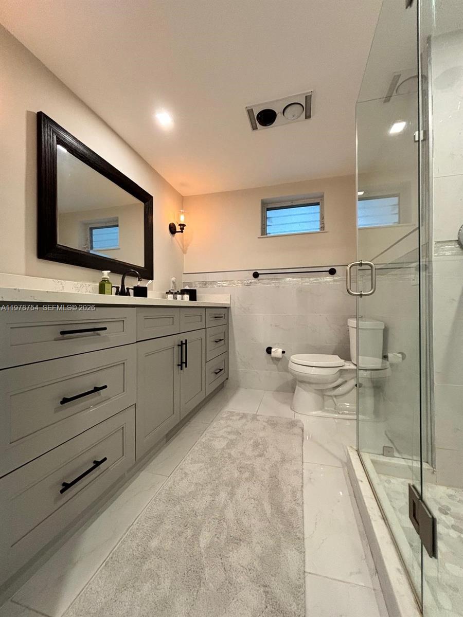 WINDSOR CONDO - Residential