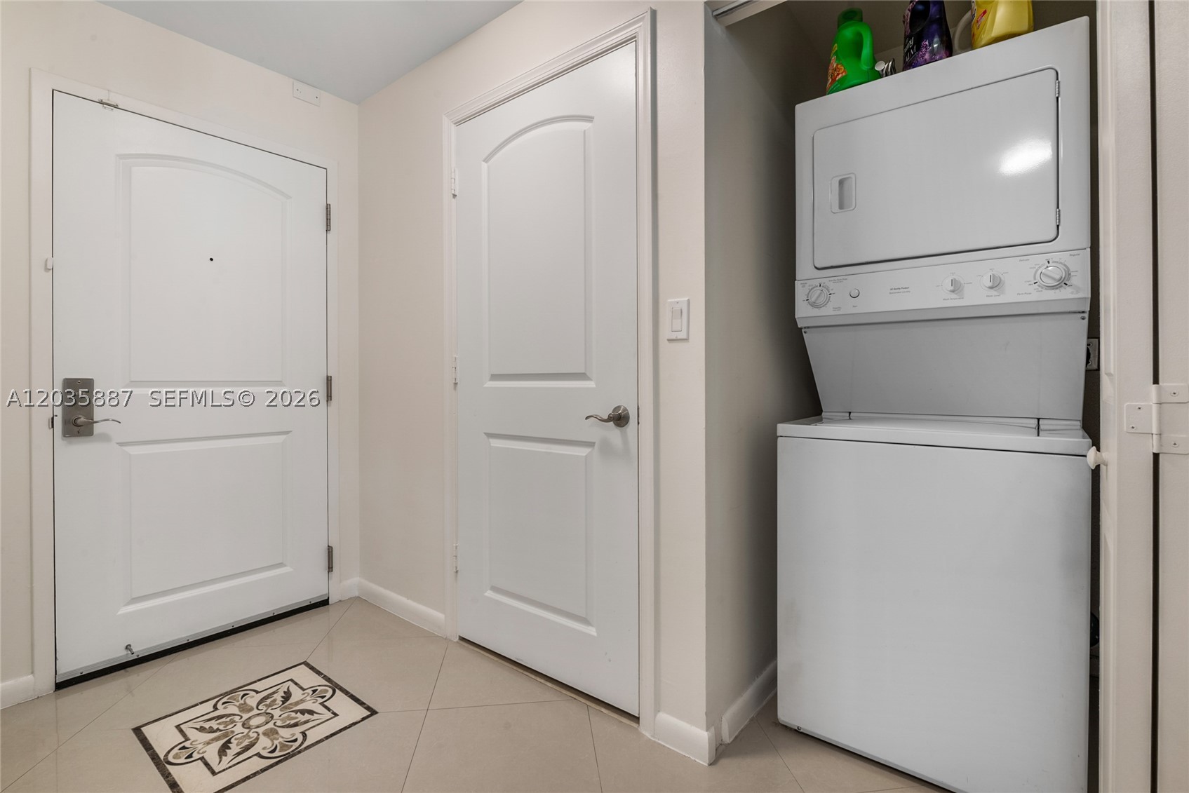 TOSCANO CONDO - Residential