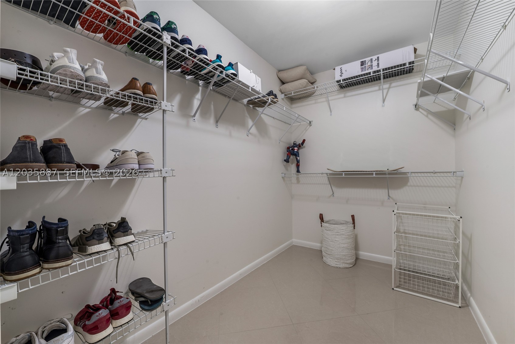 TOSCANO CONDO - Residential