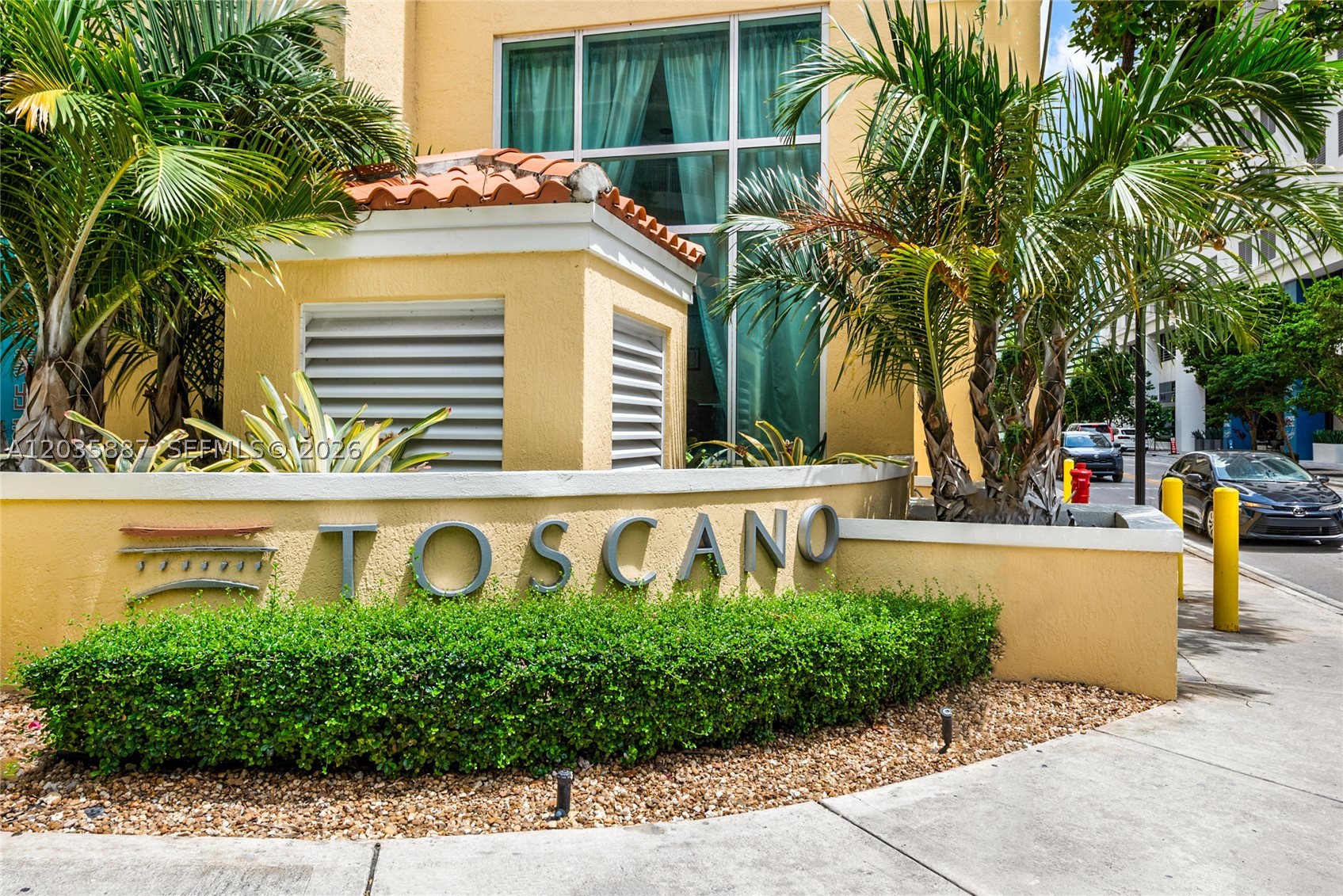 TOSCANO CONDO - Residential