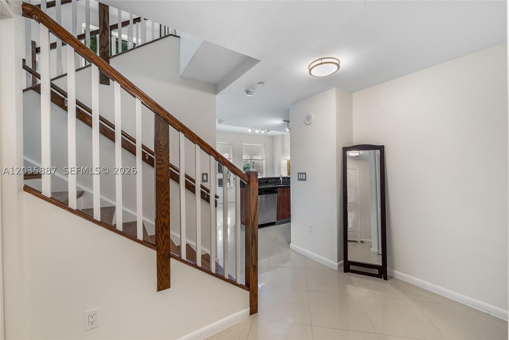 TOSCANO CONDO - Residential