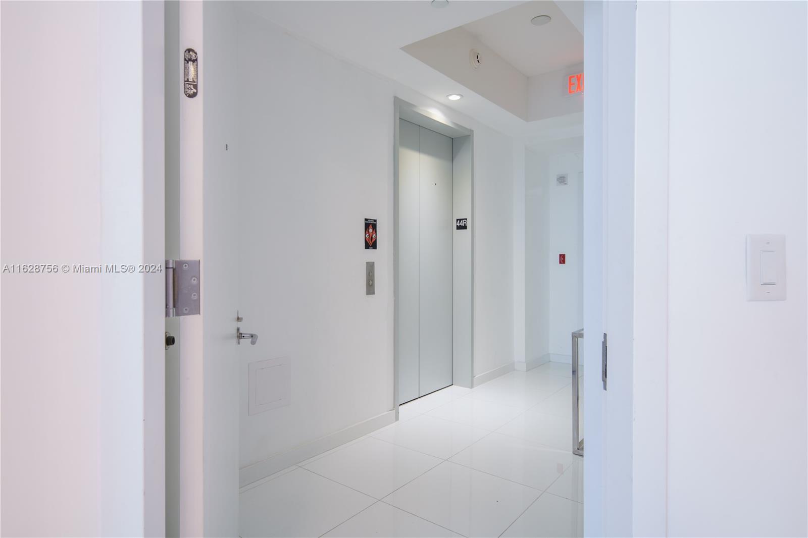 PARAMOUNT MIAMI WORLDCENT - Residential Lease
