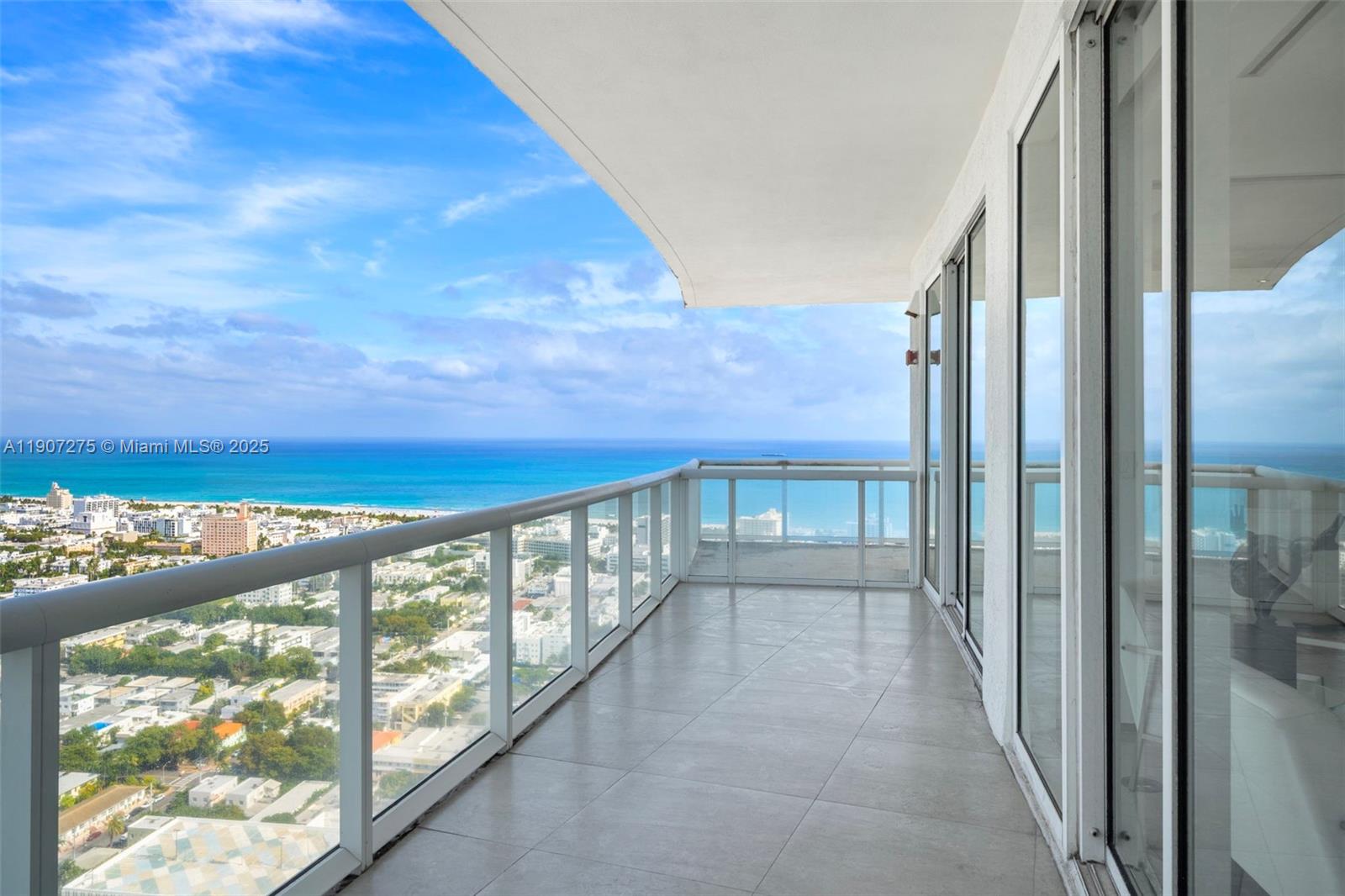 ICON CONDO - Residential