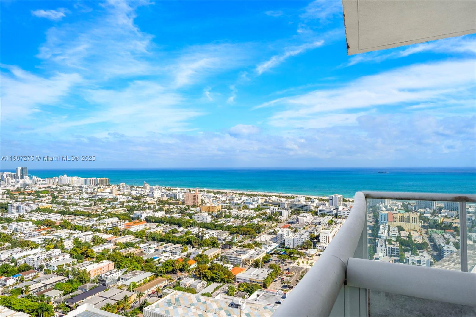 ICON CONDO - Residential