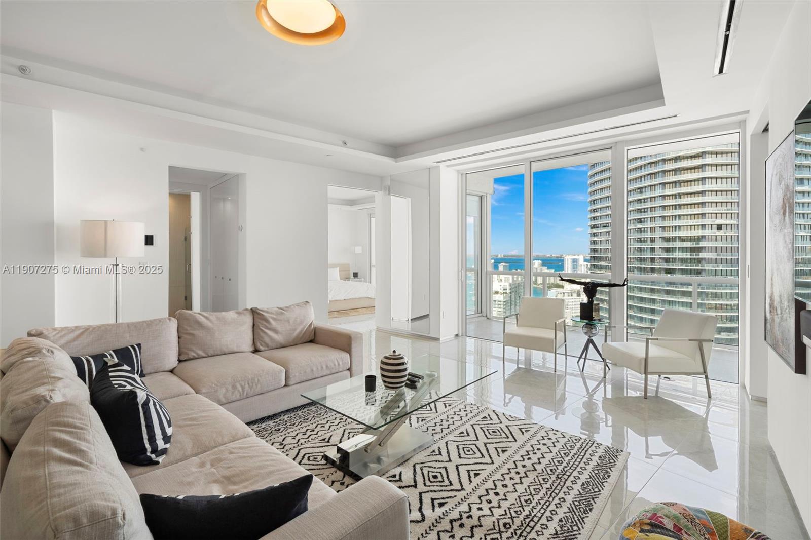 ICON CONDO - Residential
