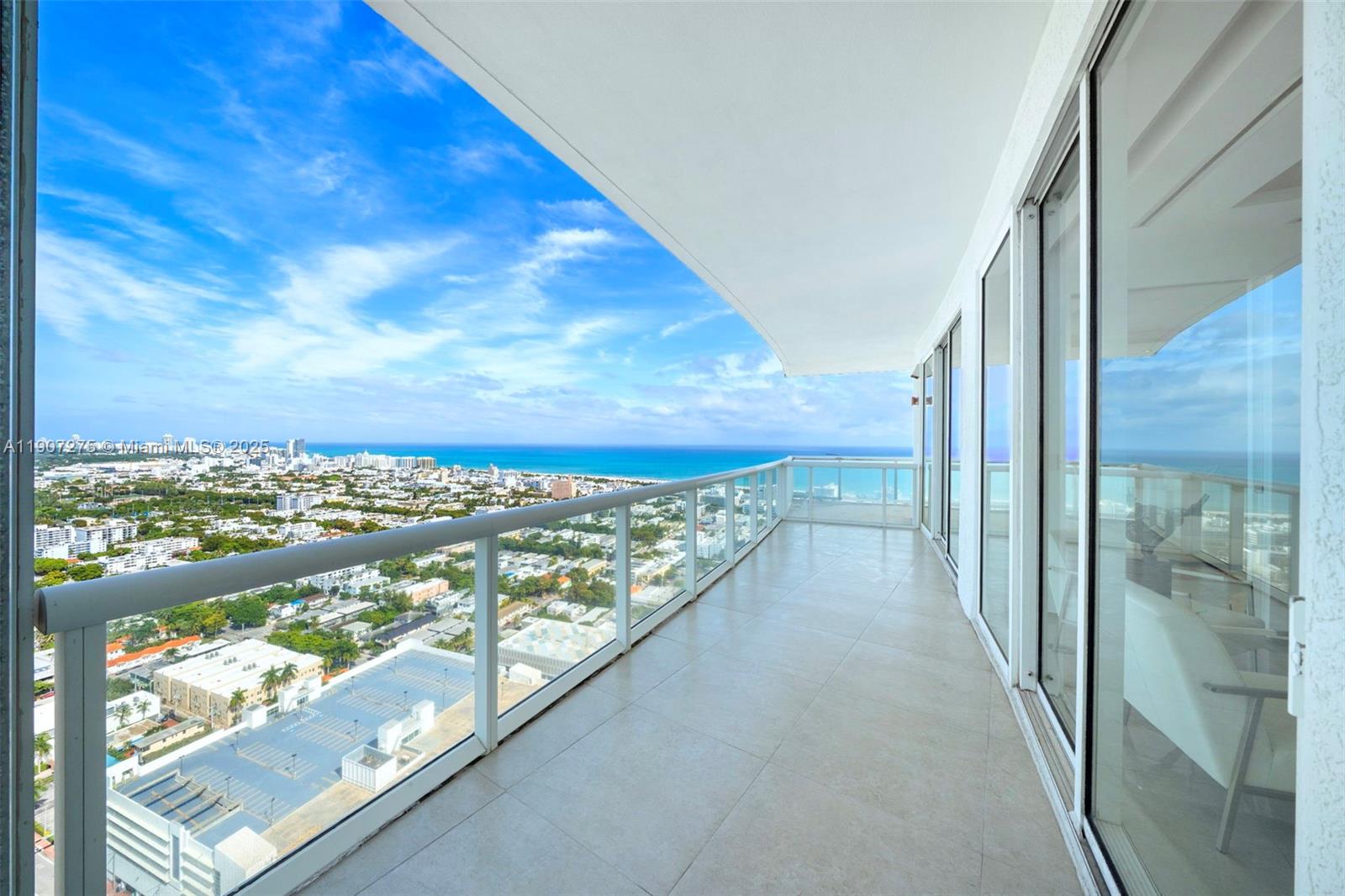 ICON CONDO - Residential