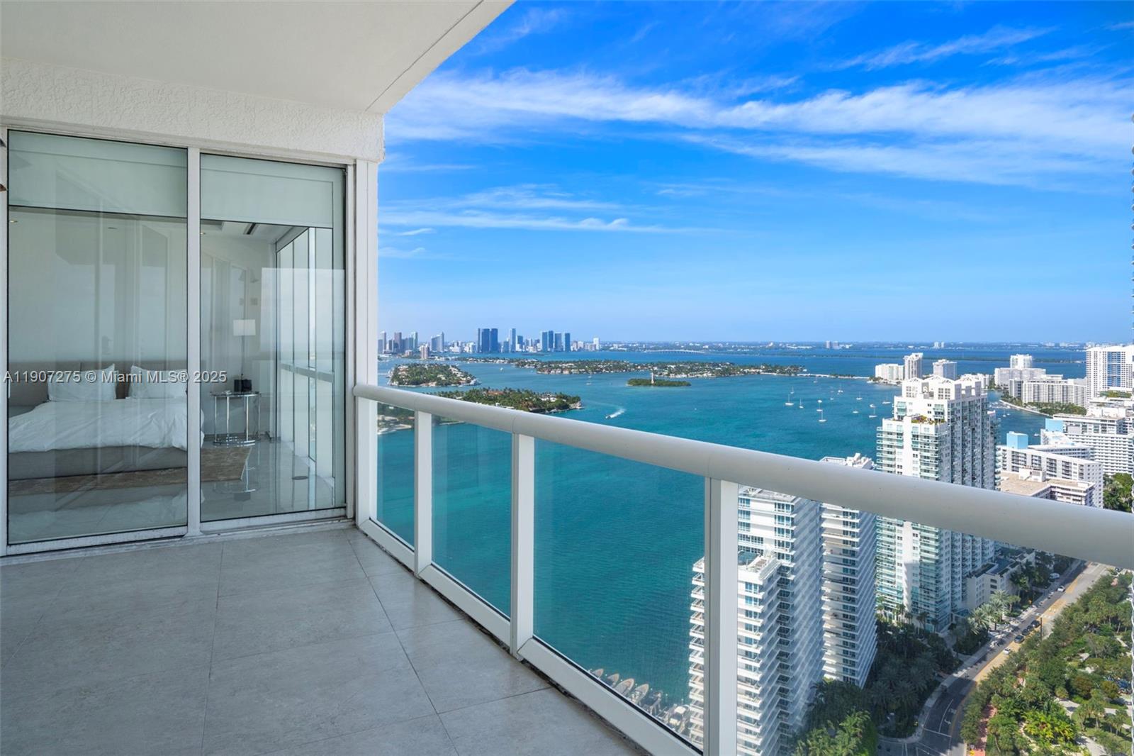 ICON CONDO - Residential