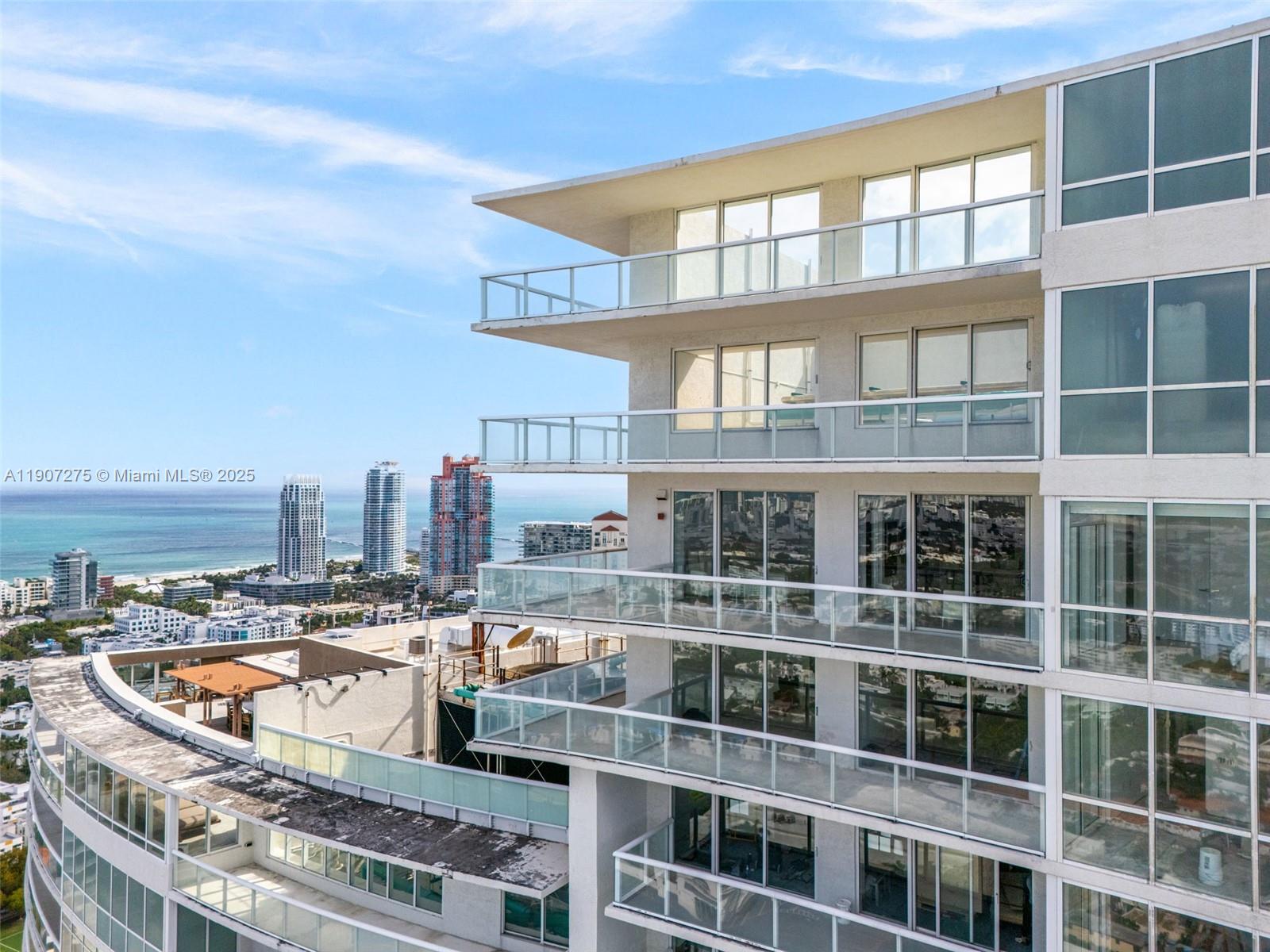 ICON CONDO - Residential