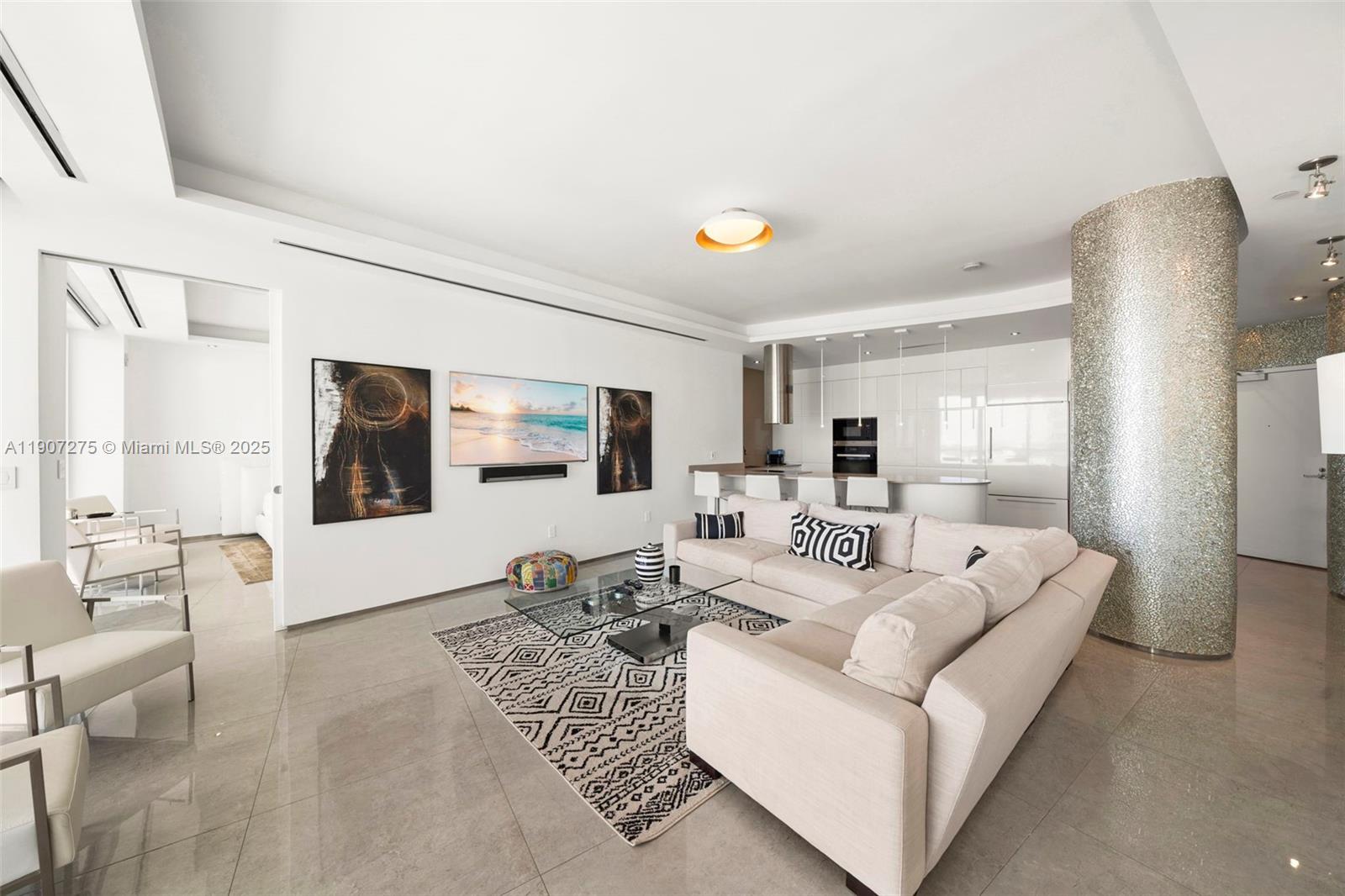ICON CONDO - Residential