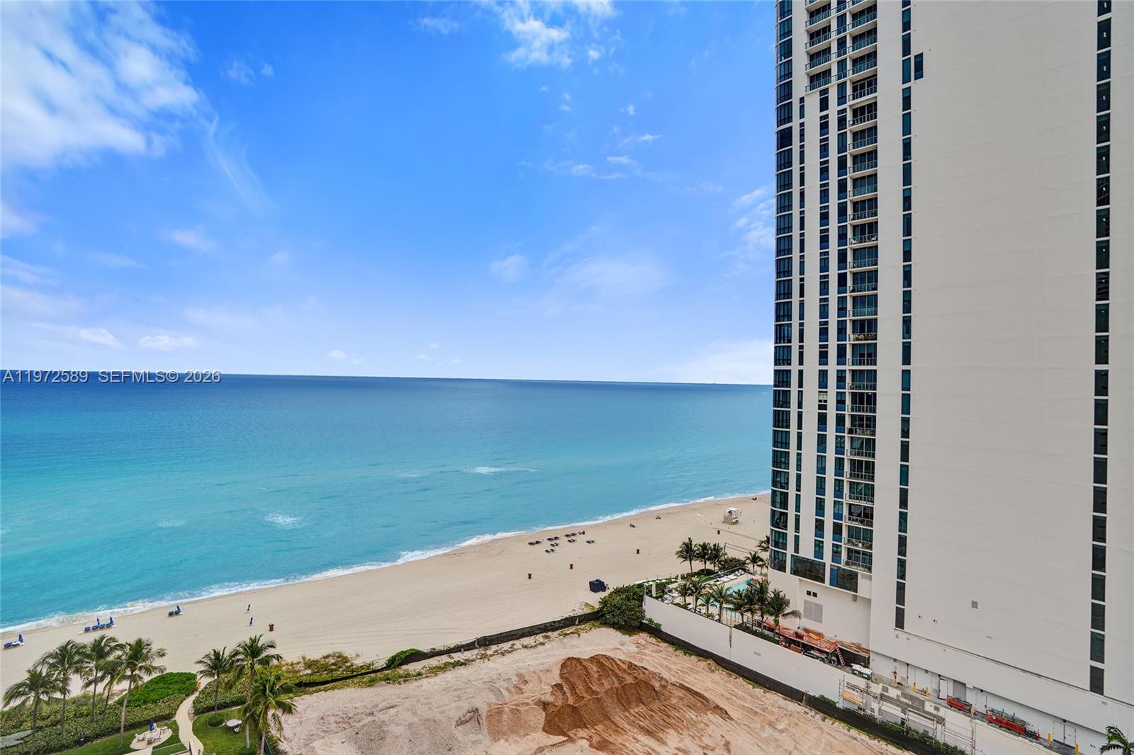 THE PINNACLE CONDO - Residential