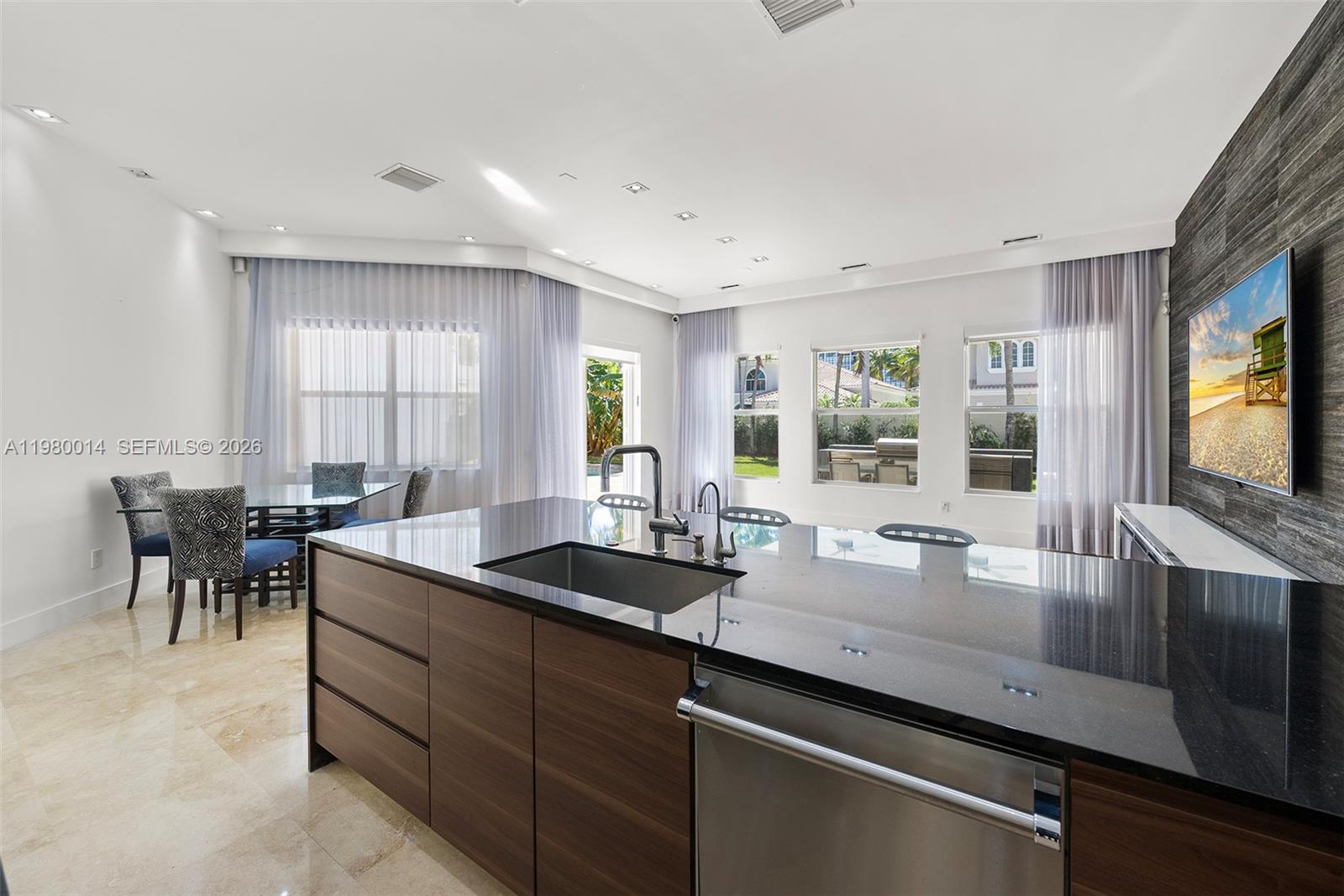 HARBOR ISLANDS - Residential