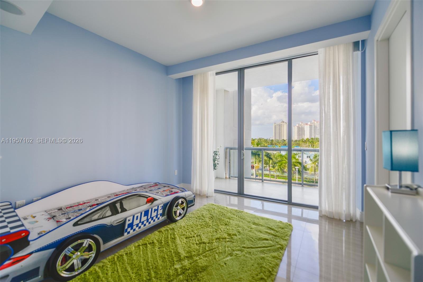 ECHO CONDO - Residential