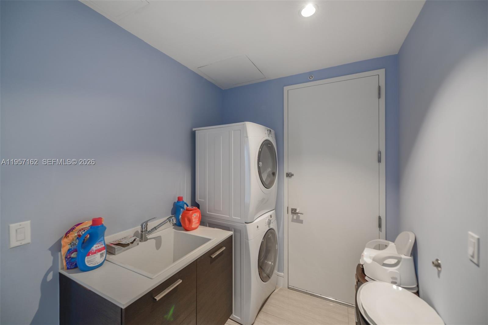 ECHO CONDO - Residential