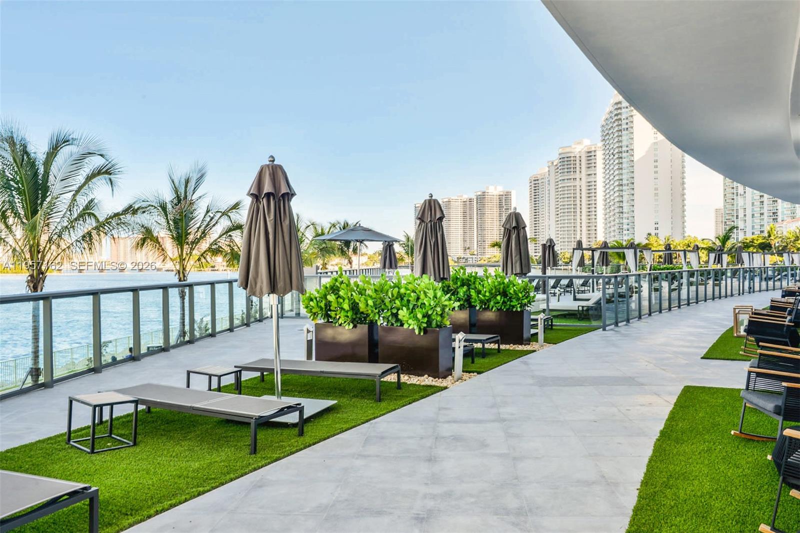 ECHO CONDO - Residential