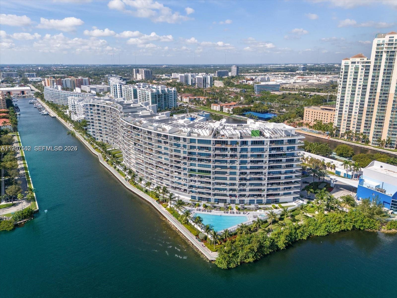 ECHO CONDO - Residential