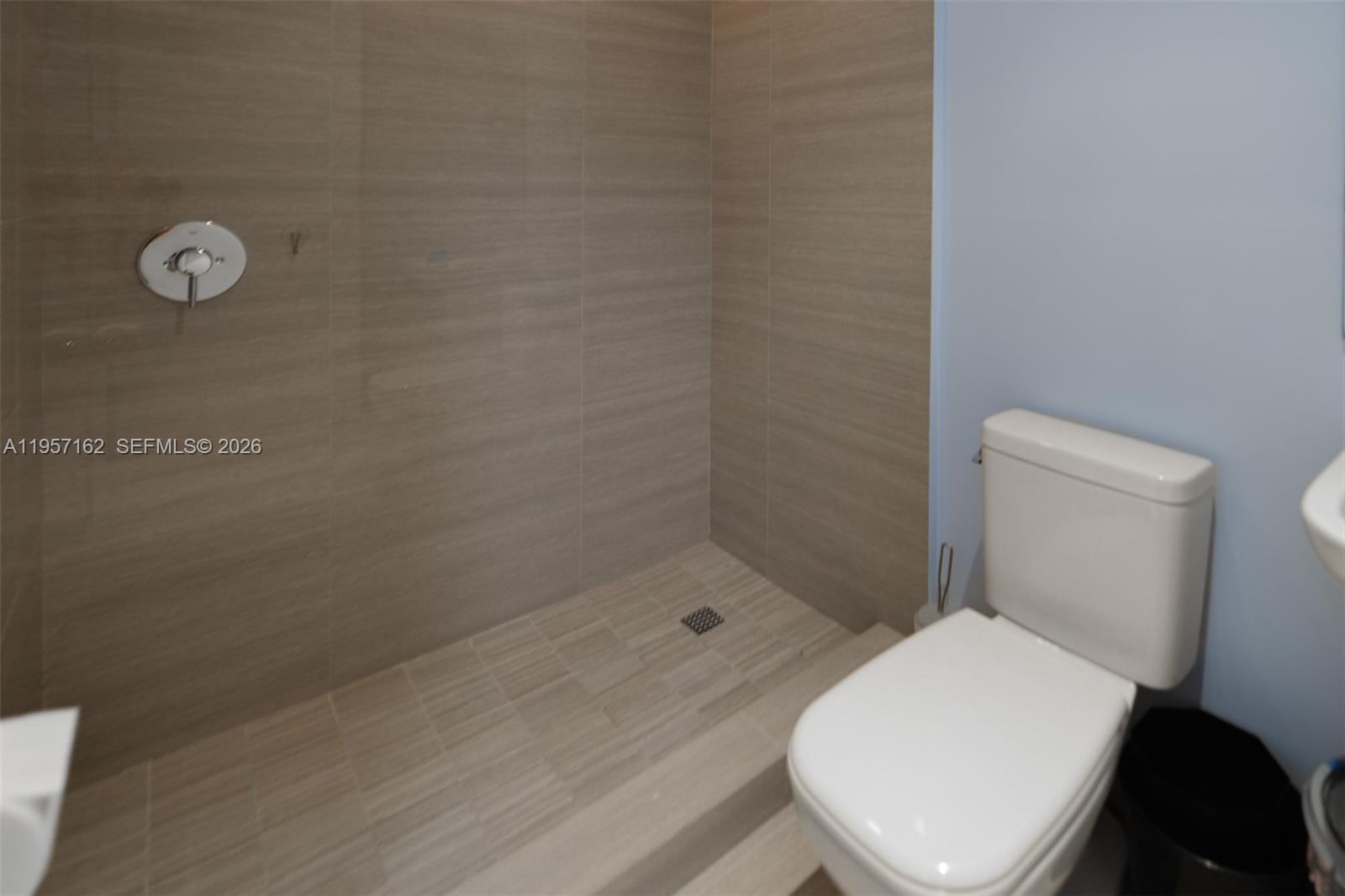 ECHO CONDO - Residential