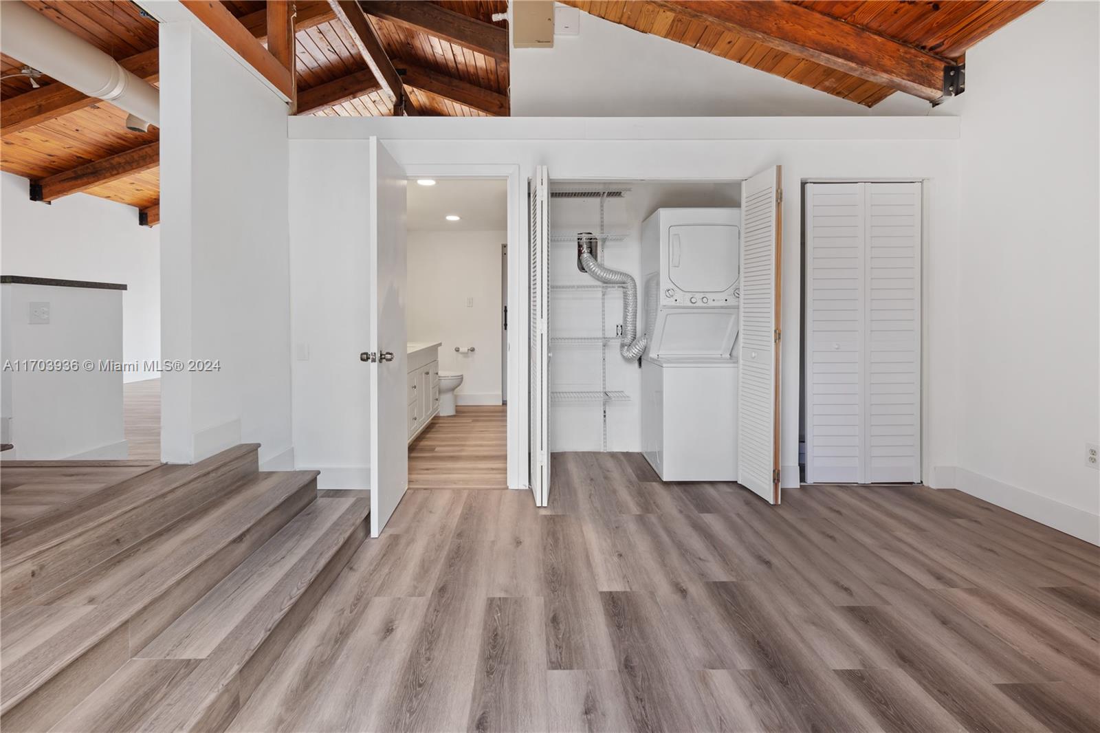 KILLIAN PINES TOWNHOUSES - Residential Lease
