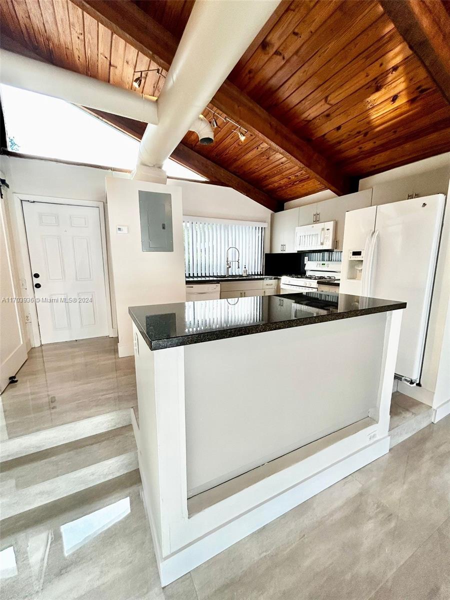 KILLIAN PINES TOWNHOUSES - Residential Lease