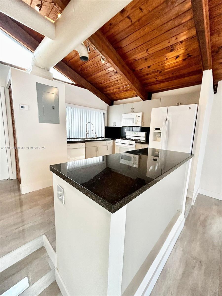 KILLIAN PINES TOWNHOUSES - Residential Lease