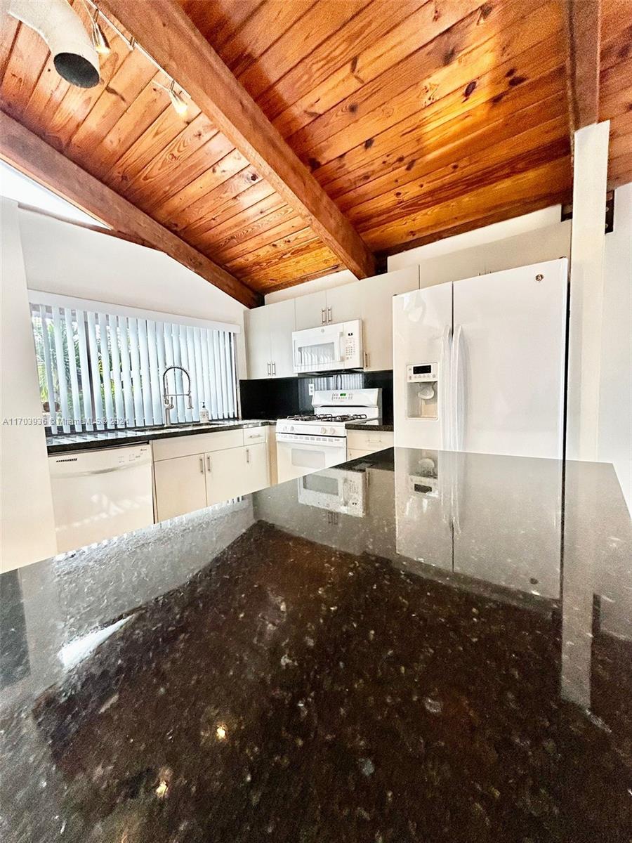 KILLIAN PINES TOWNHOUSES - Residential Lease
