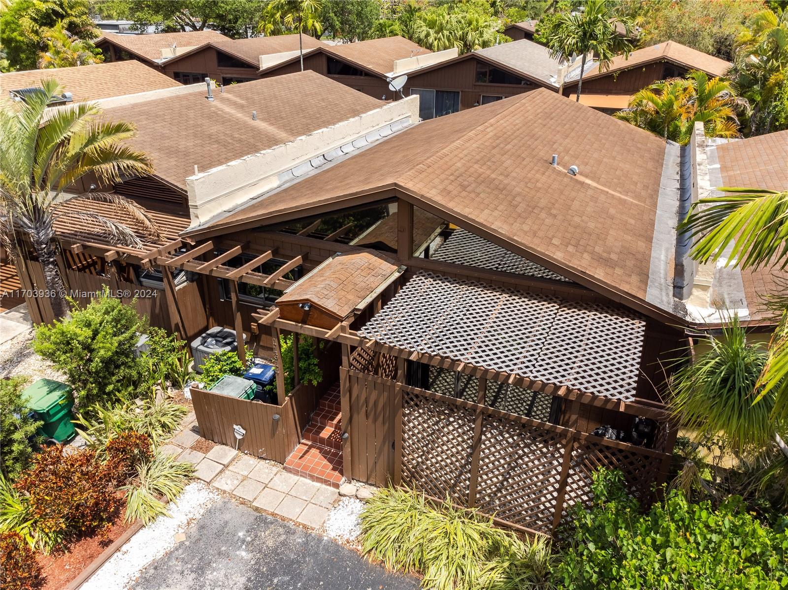 KILLIAN PINES TOWNHOUSES - Residential Lease