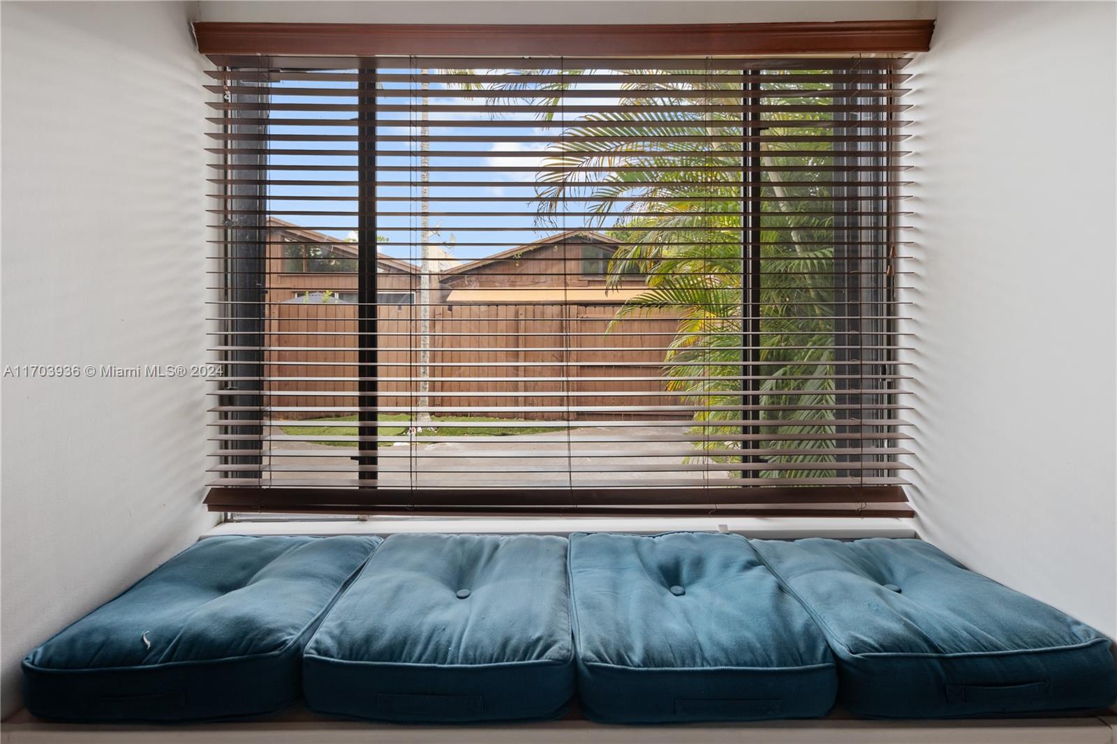 KILLIAN PINES TOWNHOUSES - Residential Lease