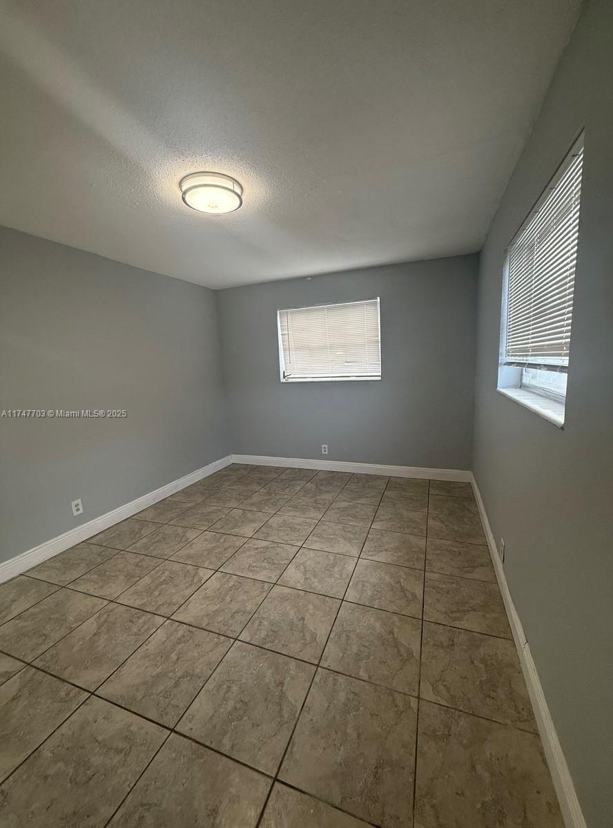 BROWARD GARDENS - Residential Lease