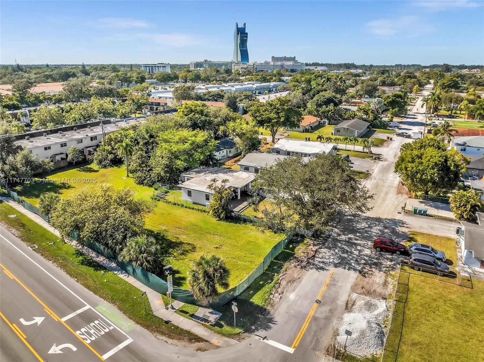 BROWARD GARDENS - Residential Lease