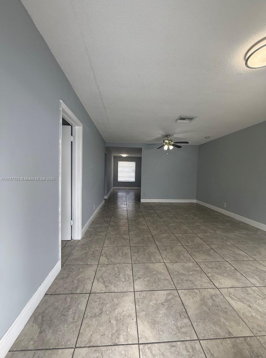 BROWARD GARDENS - Residential Lease