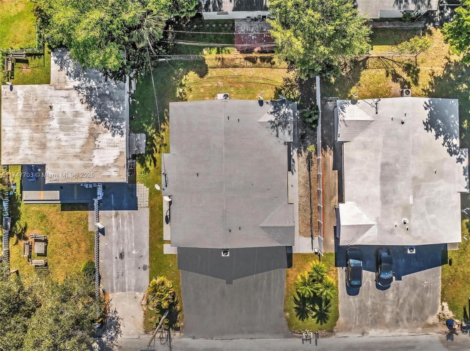 BROWARD GARDENS - Residential Lease