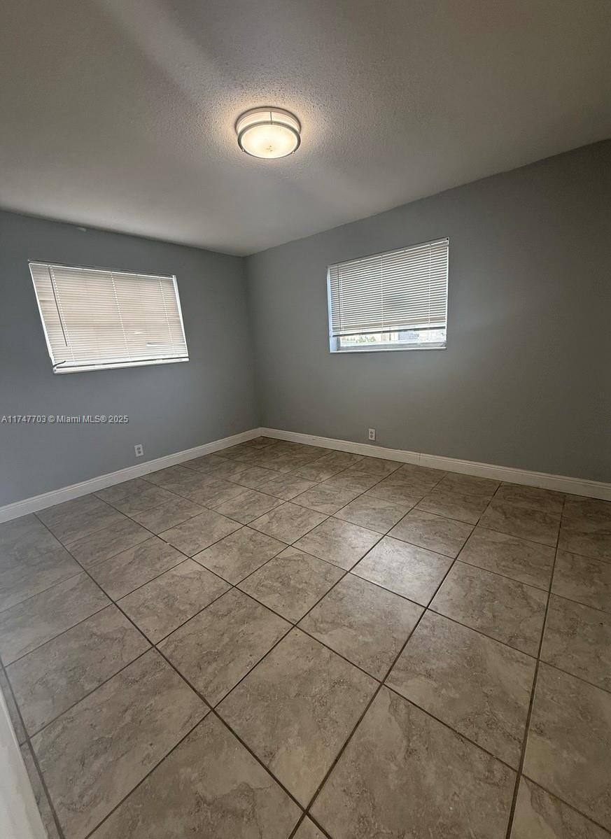 BROWARD GARDENS - Residential Lease