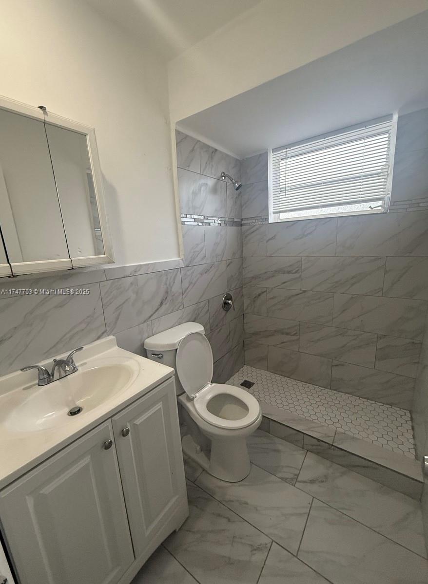 BROWARD GARDENS - Residential Lease