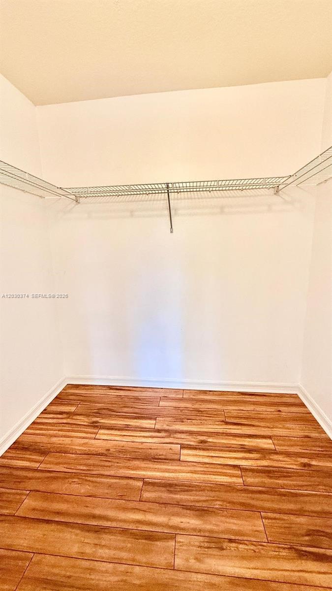 EMERALD ISLE AT LAGUNA LA - Residential Lease