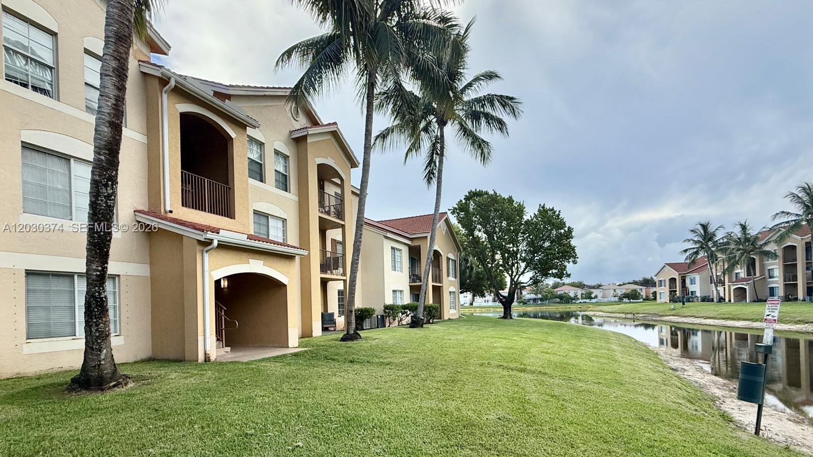 EMERALD ISLE AT LAGUNA LA - Residential Lease