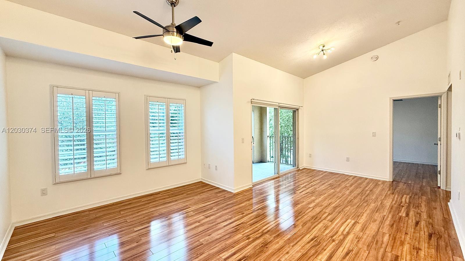 EMERALD ISLE AT LAGUNA LA - Residential Lease