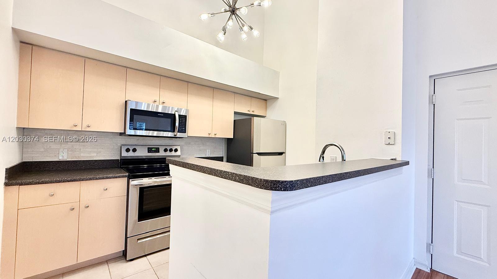 EMERALD ISLE AT LAGUNA LA - Residential Lease