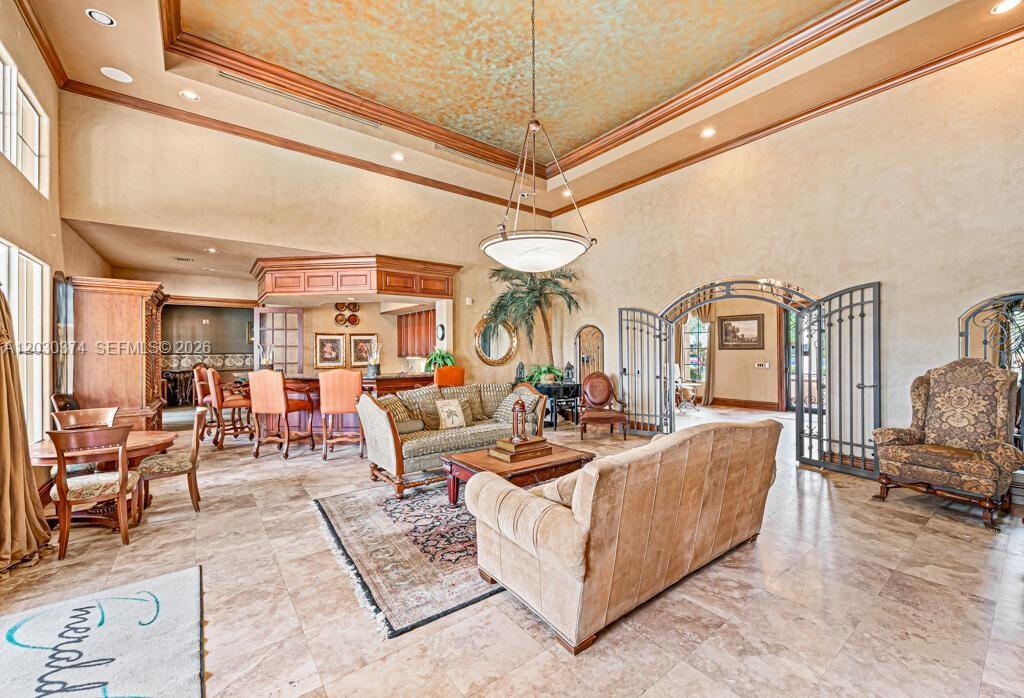 EMERALD ISLE AT LAGUNA LA - Residential Lease